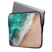 Waves am Sandy Beach Laptopschutzhülle (Vorderseite Links)
