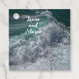 Waves and sea with Doodle hearts Geschenkanhänger