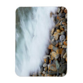 Waves Breaking Onto Pebbles Magnet (Vertikal)