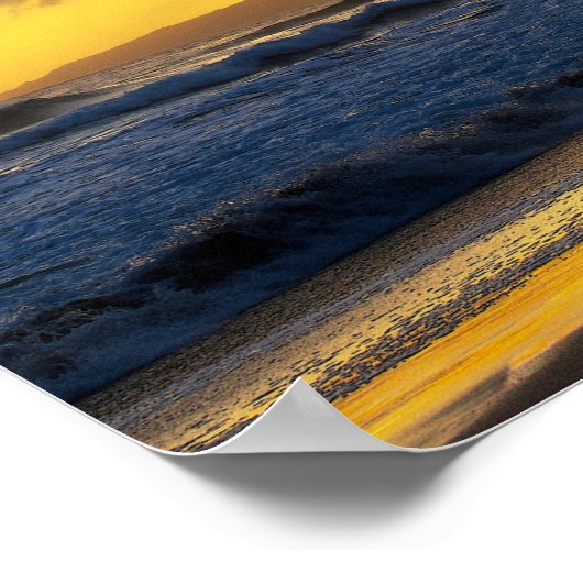 Waves Crashing am Kauai Beach bei Sunset Poster (Ecke)