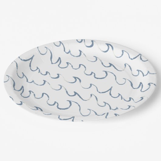 Waves Minimal Abstrakte Hand Drawn Scandi Muster Pappteller (Schrägansicht)