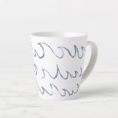 Waves Minimales Abstraktes Hand Drawn Sea Muster Milchtasse (Rechte Ecke)