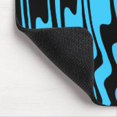 Wavey Stripey - Blau und Schwarz Mousepad (Ecke)