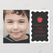 Wavy Apple Vorschule Foto-Abschlussankündigung Save The Date (Vorderseite)