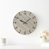 Wavy Beach Sand Black Number Große Wanduhr (Zuhause)