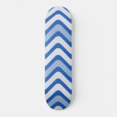 Wavy Blue Pattern Skateboard (Vorderseite)