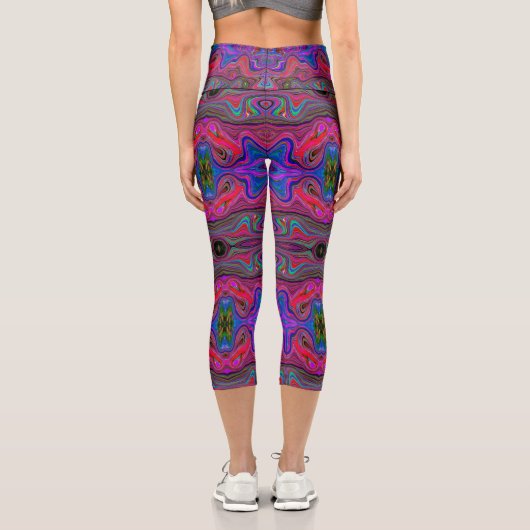 Wavy Blue und Rainbow Red Trippy Muster Capri Leggings (Rückseite)