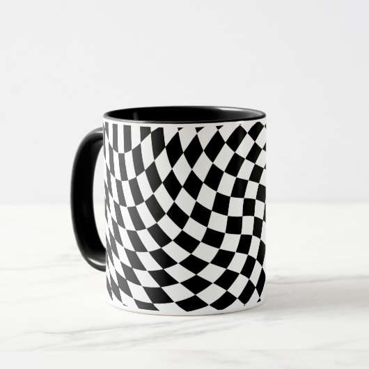 Wavy Checkered Black and White Optical Illusion Tasse (Vorderseite Links)