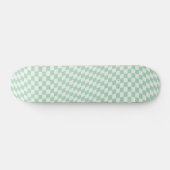 Wavy Checkered Pastell Green Checkerboard Muster Skateboard (Horizontal)