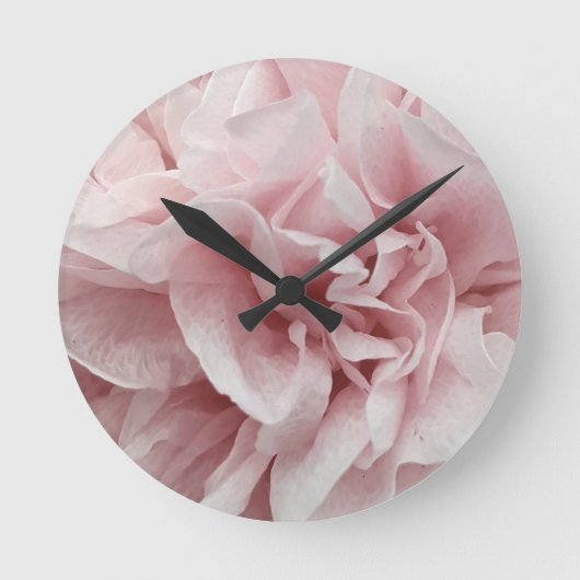 Wavy dekorative romantische subtile rosa Rose Runde Wanduhr (Vorderseite)