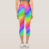 Wavy Diagonal farbenfrohe Regenbogendesign Capri Leggings (Rückseite)