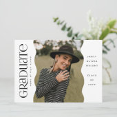 Wavy Edge Foto Modernes, einfaches Graduate Ankündigung (Stehend Vorderseite)