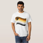 Wavy-Flag Bär Pride Paw T-Shirt (Vorne ganz)