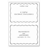 Wavy Frame Wedding Custom Guest Name Tischnummer (Vorderseite)