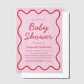 Wavy moderne, kurvenreiche Retro Rosa und Red Baby Pergament Einladungen (Versetzt)