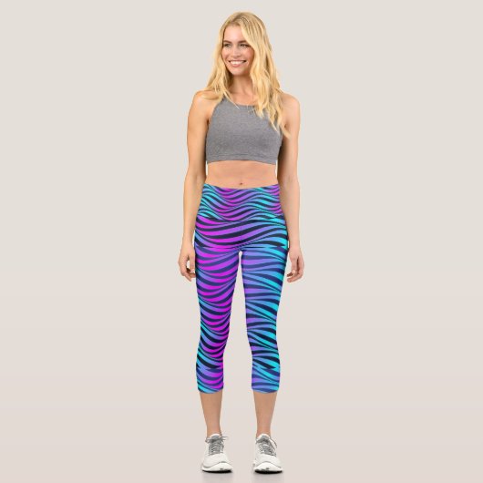 Wavy Neon Colored Capri Leggings (Vorderseite)