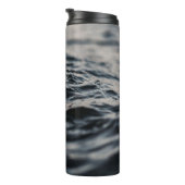 Wavy Ocean tagsüber Thermosbecher (Nach rechts gedreht)