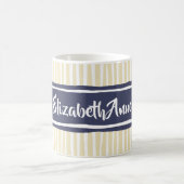 Wavy Painterly Stripes Navy und Creme mit Namen Kaffeetasse (Mittel)