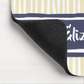 Wavy Painterly Stripes Navy und Creme mit Namen Mousepad (Ecke)