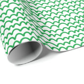 Wavy Pattern - Grass Green on White Geschenkpapier (Rolleneckpunkt)