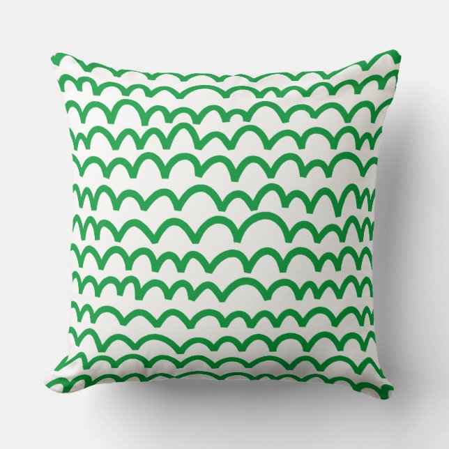 Wavy Pattern - Grass Green on White Kissen (Vorderseite)
