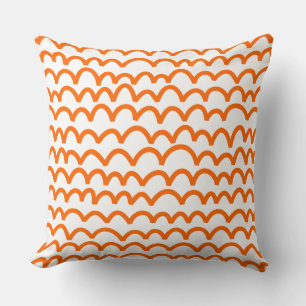 Wavy Pattern - Orange auf Weiß Kissen