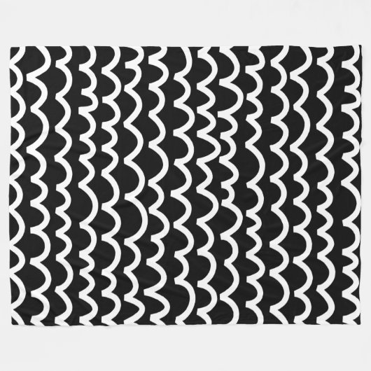 Wavy Pattern - Weiß auf Schwarz Fleecedecke (Vorderseite (Horizontal))