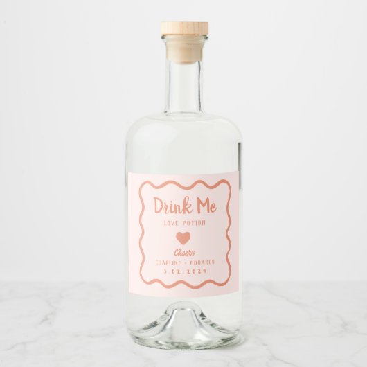 Wavy Pink Pastel Drink me Lovepotion Hochzeit Alkoholflaschenetikett (Vorderseite)