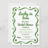 Wavy Retro Kleeblatt Green Brautparty Einladung (Vorderseite)