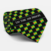 Wavy Sao Tome and Principe Flag Pattern  Krawatte (Gerollt)