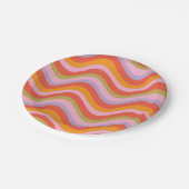 Wavy Stripes aus den 1970er Jahren, Orange Pink Re Pappteller (Schrägansicht)