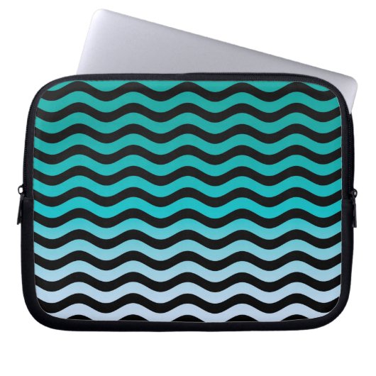 Wavy Turquoise Stripes Laptopschutzhülle (Vorderseite)