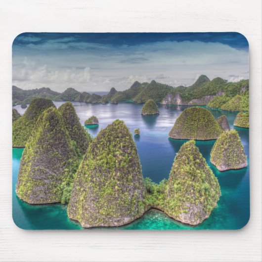 Wayag Island Landschaft, Indonesien Mousepad (Vorne)