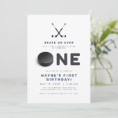 WAYNE Hockey Foto zum ersten Geburtstag Einladung (Stehend Vorderseite)