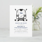WAYNE Hockey Player Sport Themenjunge Geburtstag Einladung (Stehend Vorderseite)