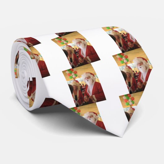 WE ALL NEED LOVE SANTA Hohoho!.jpg Krawatte (Gerollt)