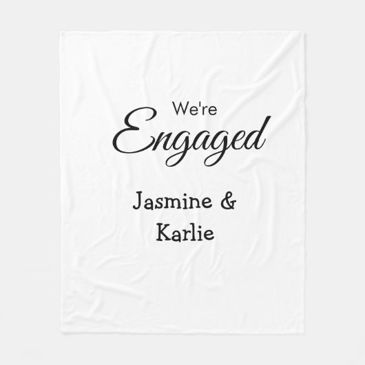 We are engaged couple name romantic stylish simple fleecedecke (Vorderseite)