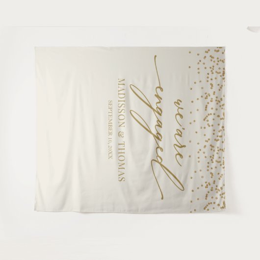 We are Engaged cream glitter gold backdrop Wandteppich (Vorderseite (Horizontal))