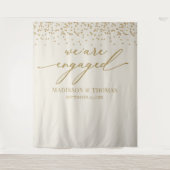 We are Engaged cream glitter gold backdrop Wandteppich (Vorderseite)