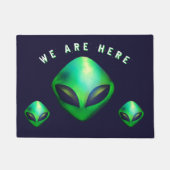 "We Are Here" Green Alien head Fußmatte (Vorderseite)