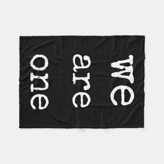 We Are One Men Graphic Insre Tee Sitive Message  Fleecedecke (Vorderseite (Horizontal))
