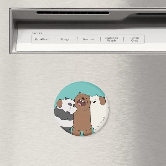 We Bare Bears Group Hug Magnet (In Situ (Geschirrspüler))