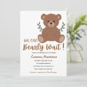 We Can Bearly Wait Boy Baby Shower Invitation Einladung (Stehend Vorderseite)