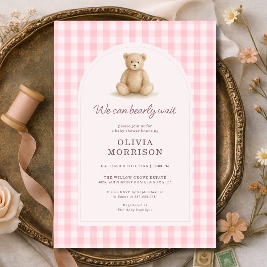 We Can Bearly Wait Pink Gingham Baby Shower Einladung