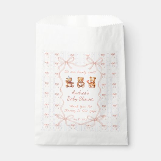 We Can Bearly Wait Pink Lace Ribbon Baby Shower  Geschenktütchen (Vorderseite)