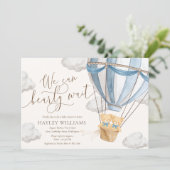 We Can Bearly Wait Twins Baby Shower Invitation Einladung (Stehend Vorderseite)