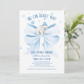We Can Bearly Wait Winter Polar Bear Baby Shower Einladung (Stehend Vorderseite)