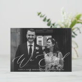 We Eloped Modern Script Wedding Photo Elopement Einladung (Stehend Vorderseite)