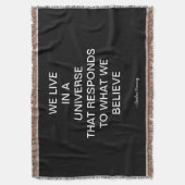 WE LIVE IN A UNIVERSE DECKE (Vorderseite Vertikal)