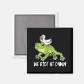 We Ride At Dawn Funny Duck Riding Frog Chaotic Ani Magnet (Vorderseite/Rückseite)